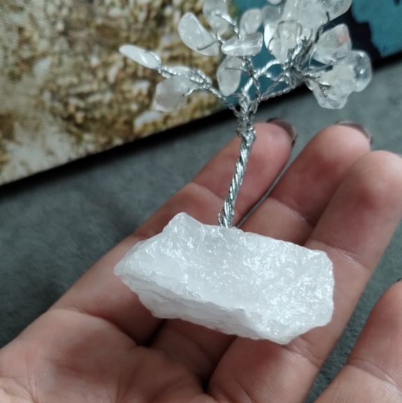 Clear Quartz Decor Tree - Picture 2 of 4